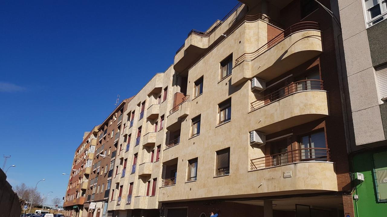 Apartamentos Anita Salamanca Exterior photo